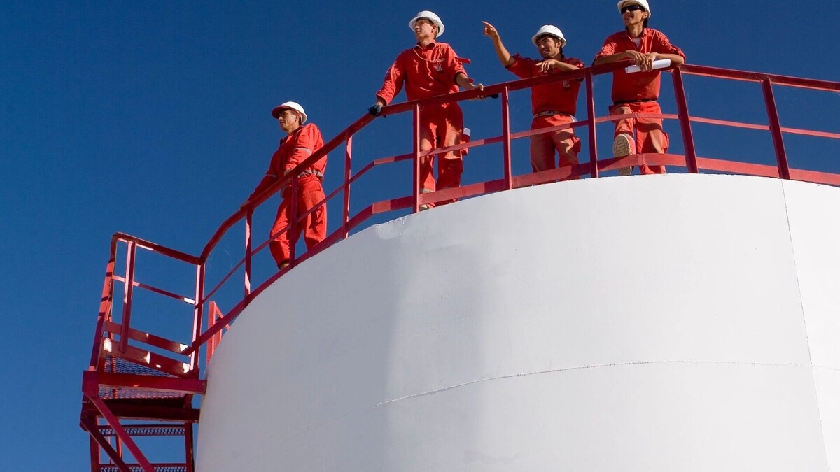    нефтехранилище в Китае