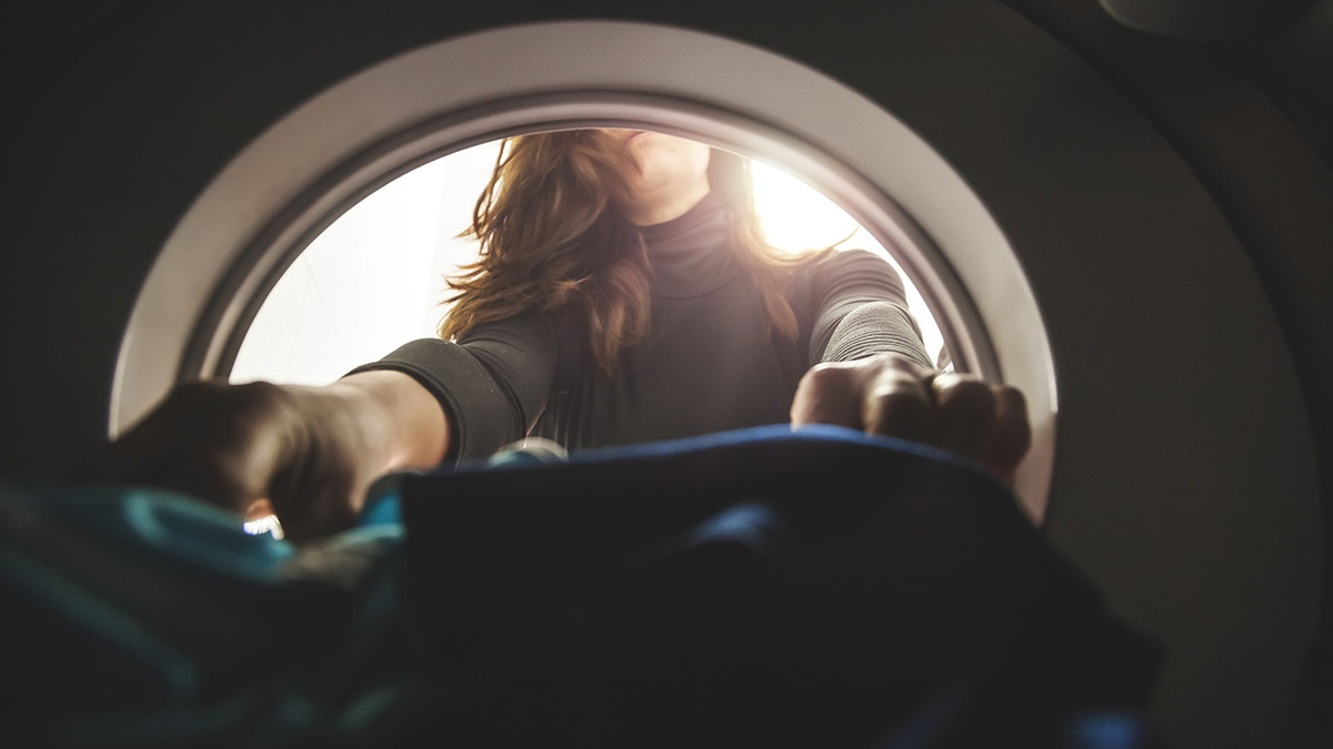 Постирал ночью — заплатил штраф: россиян предупредили о рисках