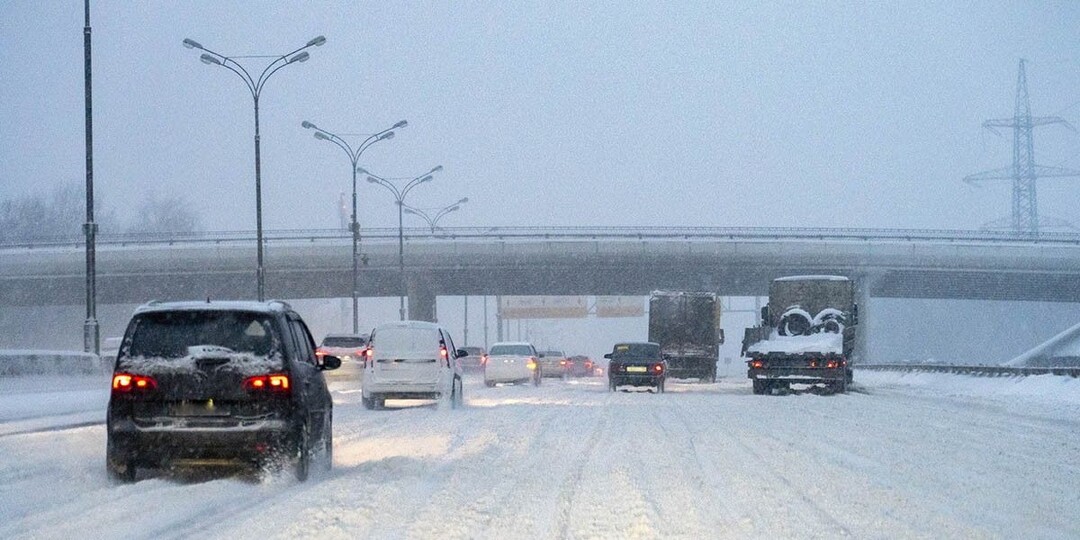 Москва в снегу, Петербург готовится: две столицы под ударом циклона «Валли»