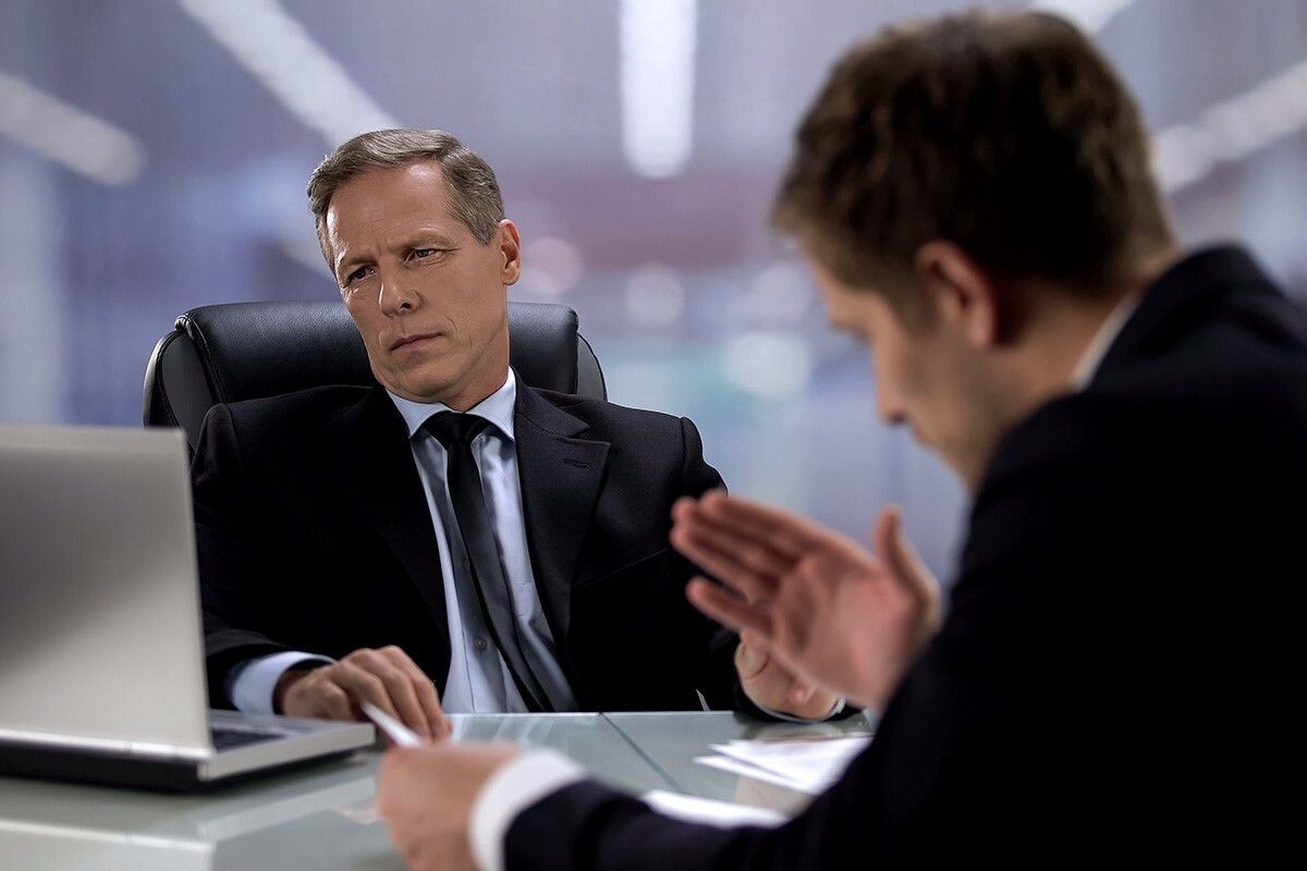 Токсичного работодателя видно с первой встречи. Motortion Films / Shutterstock / FOTODOM📷
