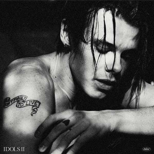     Yungblud выпустил полную версию альбома «Idols»
