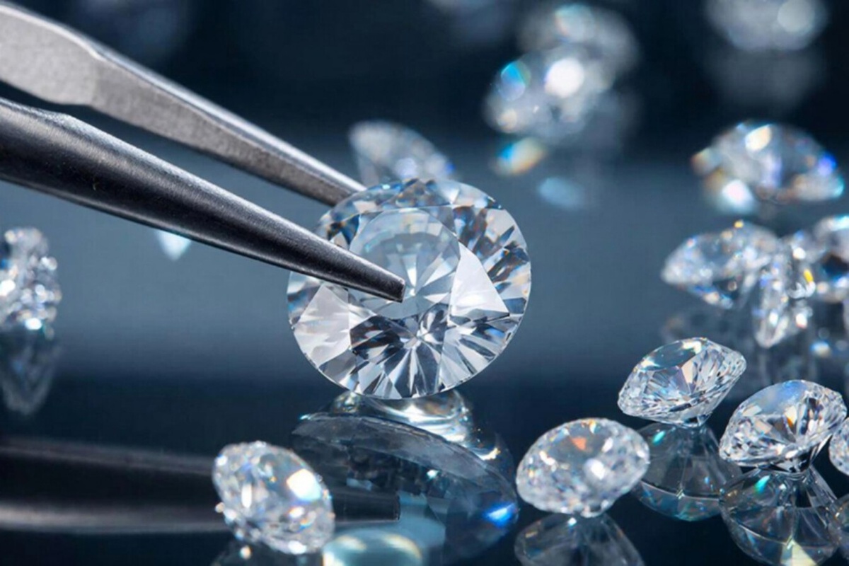 В Архангельской области добыли особо крупный алмаз.  Фото: Изображение сгенерировано с помощью ИИ / Светлана Возмилова