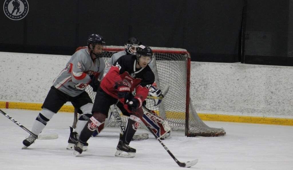    Фото Ночной хоккейной лиги