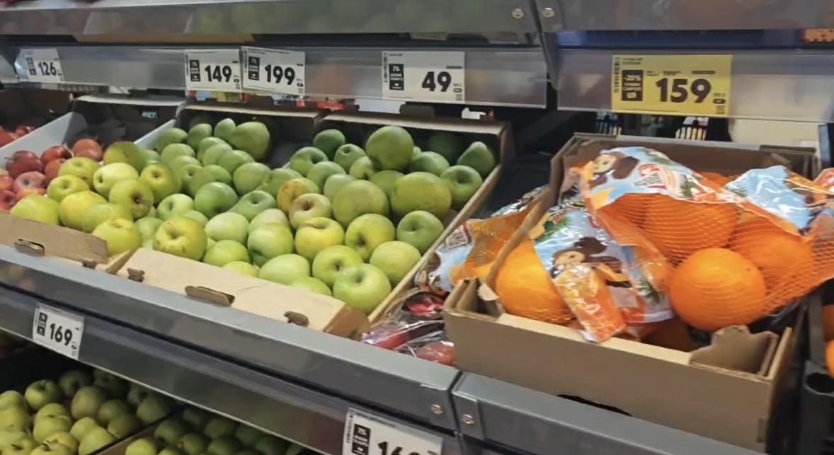 Цены на фрукты в Адлере, февраль 2026 г.