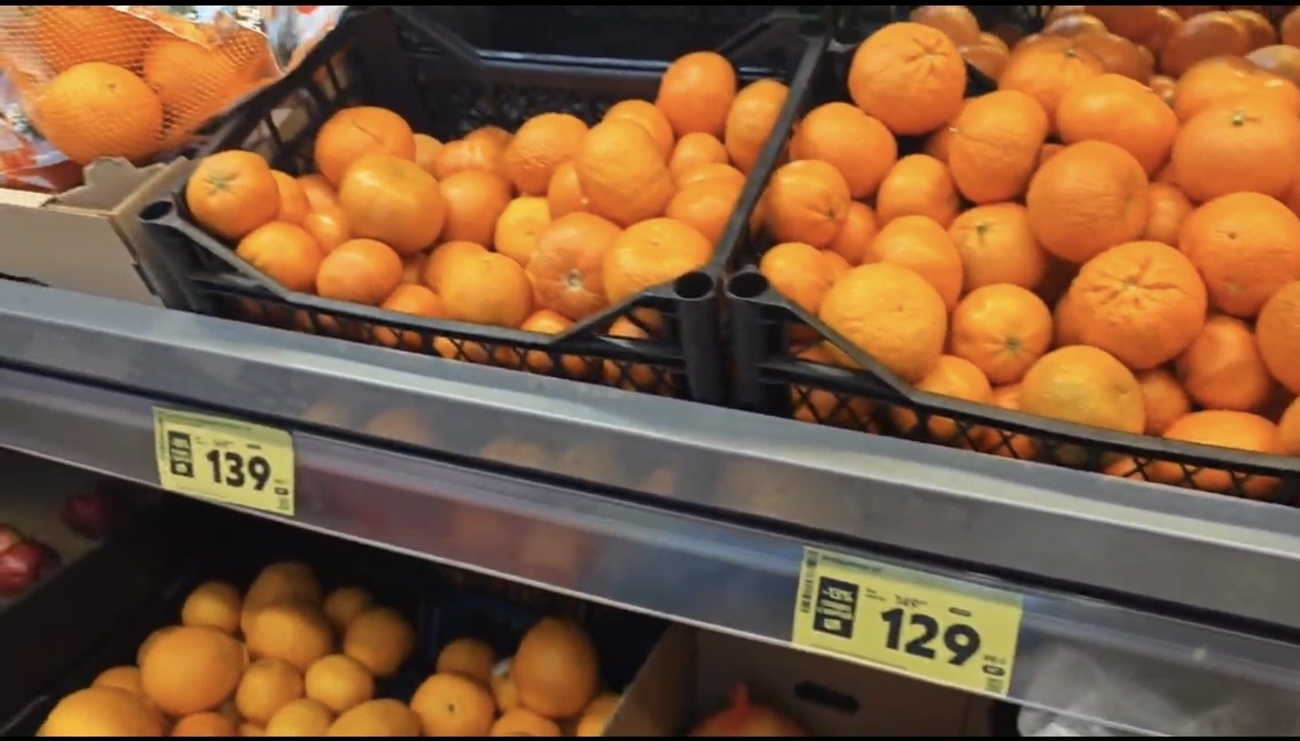 Цены на фрукты в Адлере, февраль 2026 г.