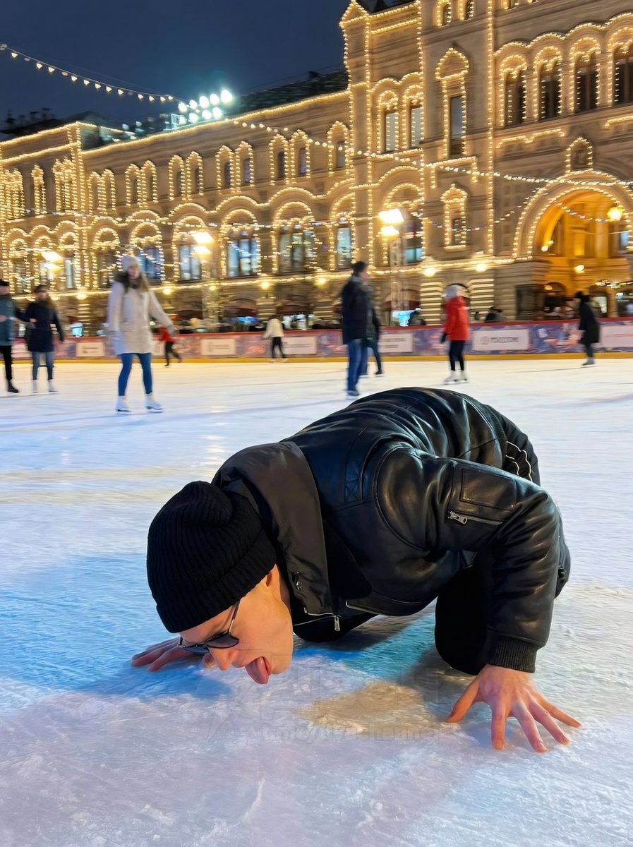 Шаман лижет лёд