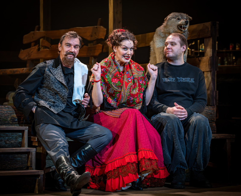 Игорь Лагутин, Любовь Козий и Михаил Железнов, фото пресс-службы театра