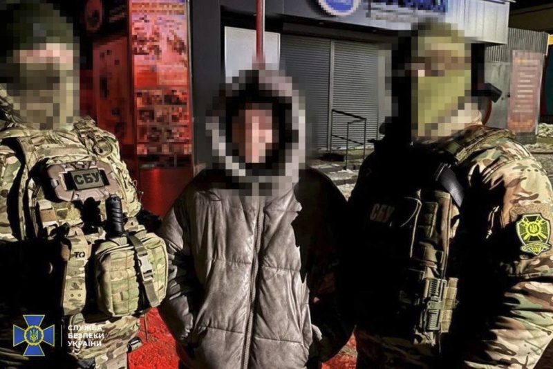    Дезертир, 17-летняя девушка: СБУ пополняет тюрьмы «террористами»