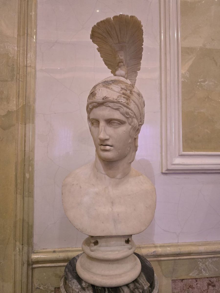 Голова Ареса. Римская копия II в. н.э. по греческому бронзовому оригиналу 420-х гг. до н.э.