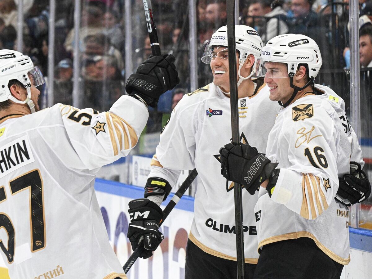    Хоккеисты "Адмирала" | © РИА Новости / Александр Кряжев