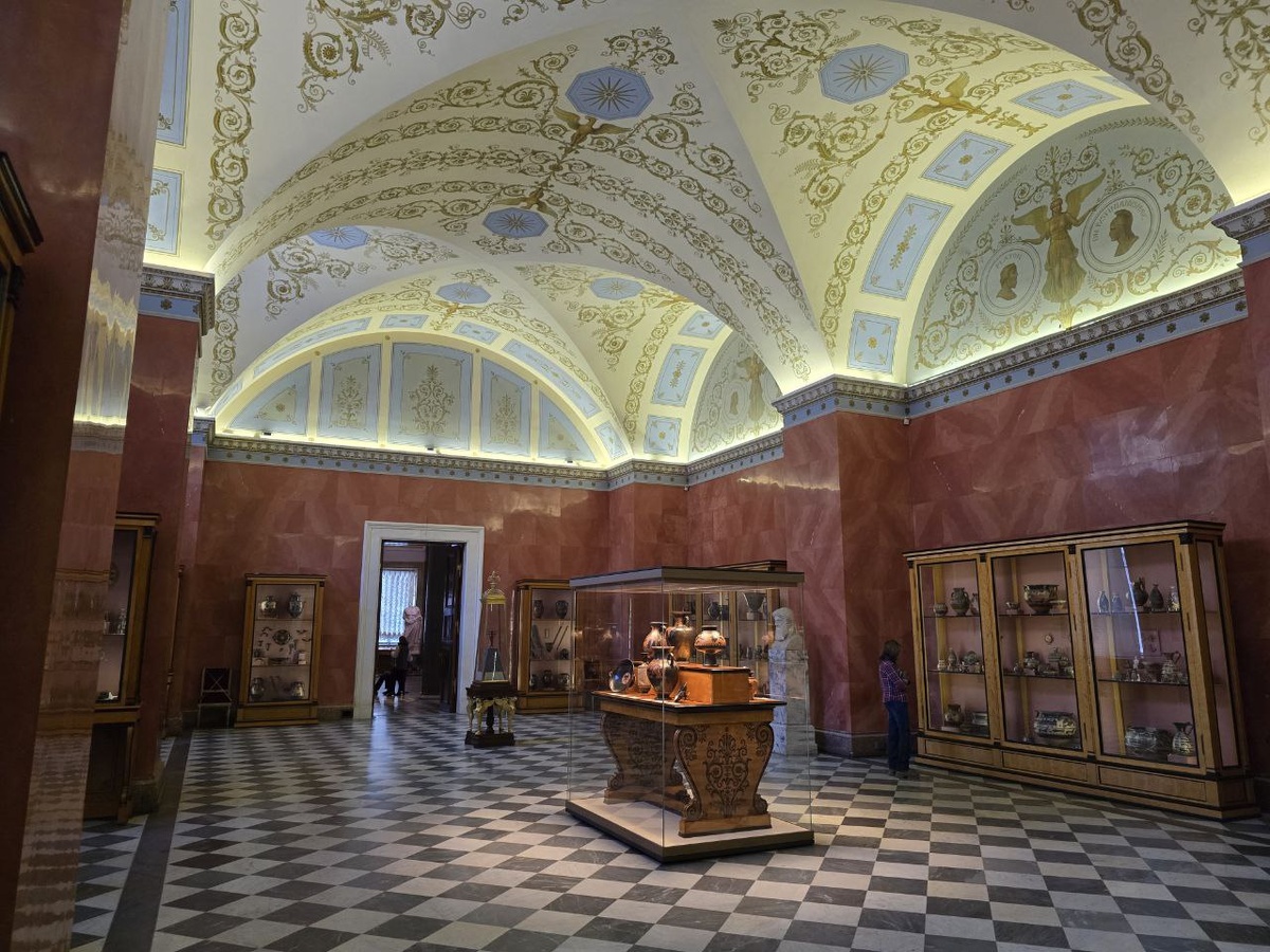 Зал искусства Древней Греции периода архаики и ранней классики. 1 этаж, Зал 111