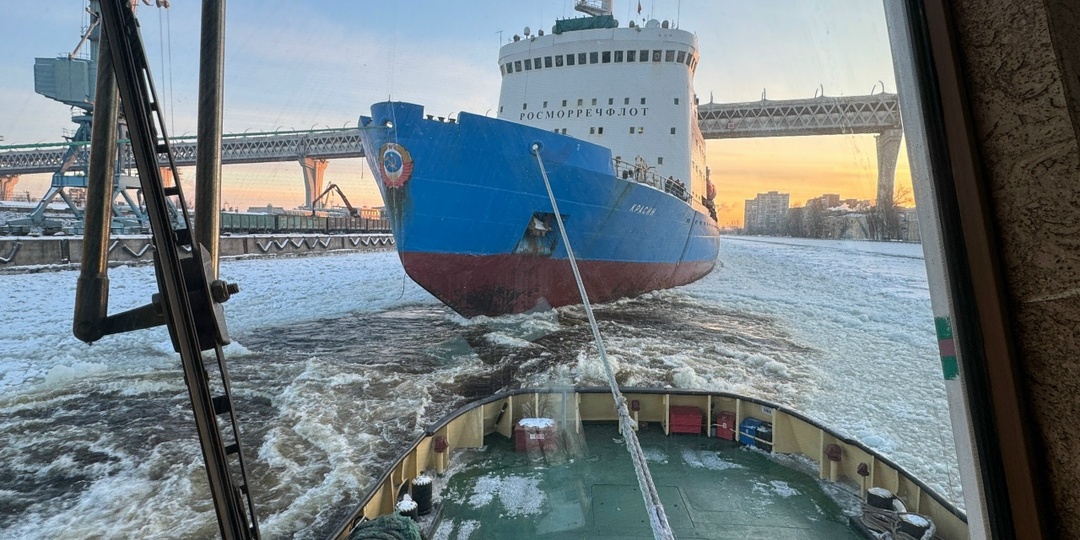 На днях на Балтике завершилась уникальная операция по проводке ледокола «Красин» (1976 г.п.) до плавдока в Питере