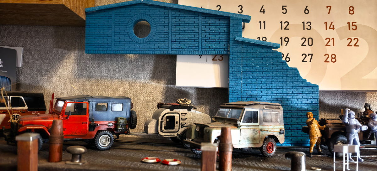 Попробовал поставить на полку.