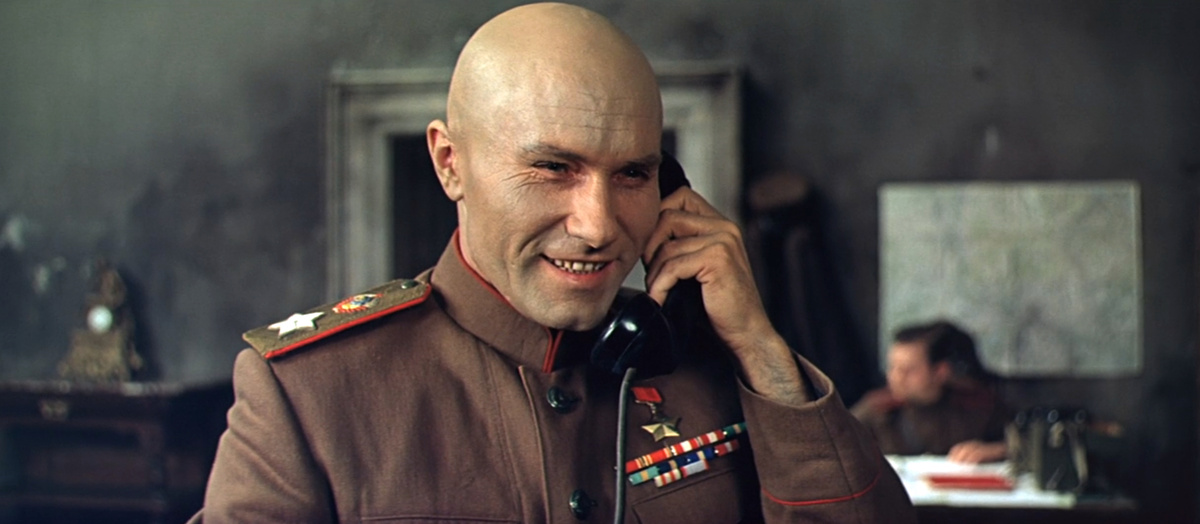 Кадр из кинофильма "Освобождение: Битва за Берлин" (1971), режиссер Юрий Озеров, сценаристы Юрий Бондарев, Оскар Курганов, Юрий Озеров, композитор Юрий Левитин (скриншот) 