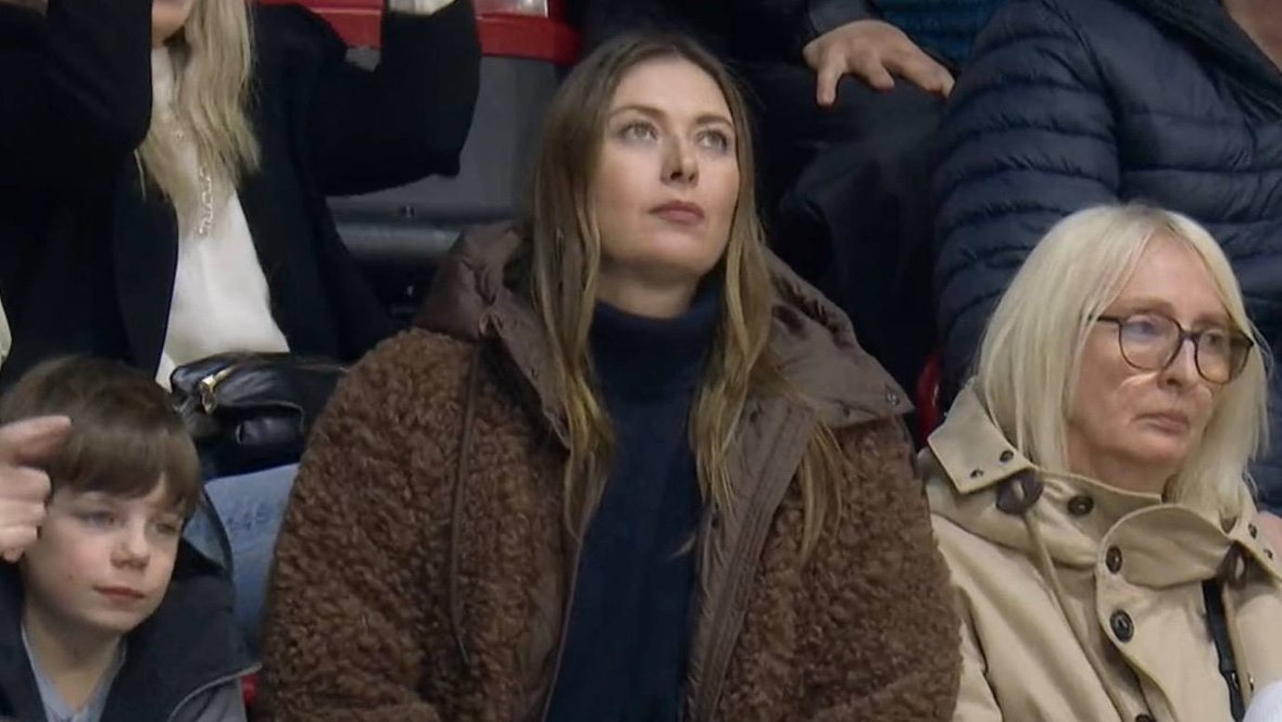    Мария Шарапова посетила фигурное катание на Олимпиаде-2026.Скриншот видео