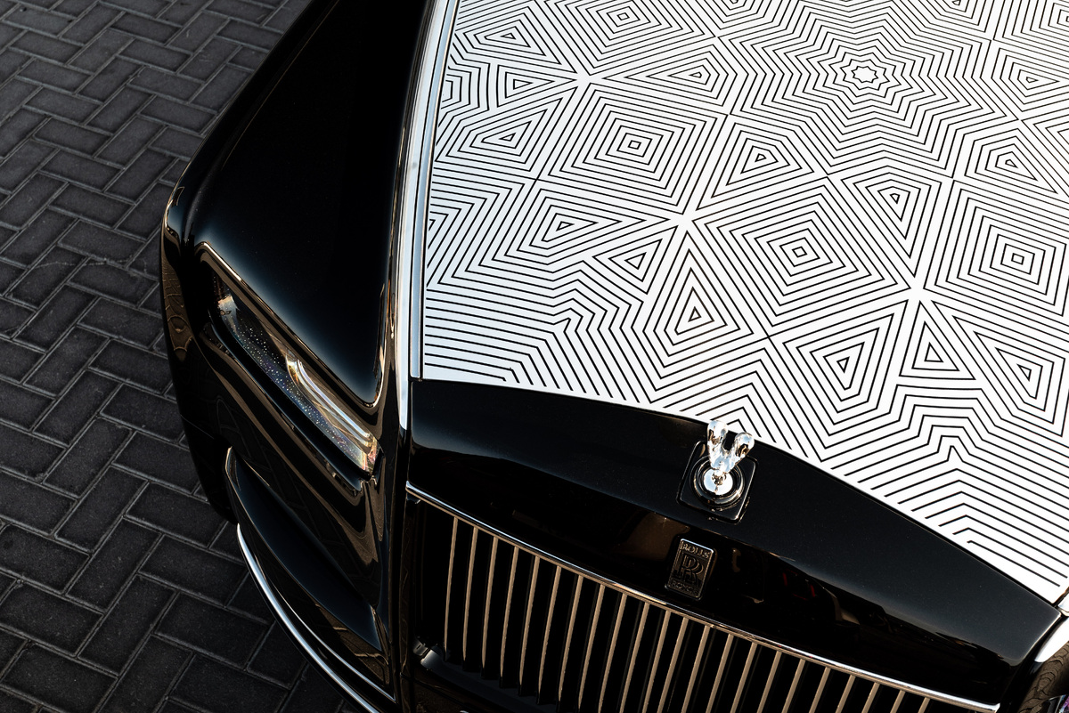     Rolls-Royce Phantom Arabesque: первый в мире капот с лазерной гравировкой