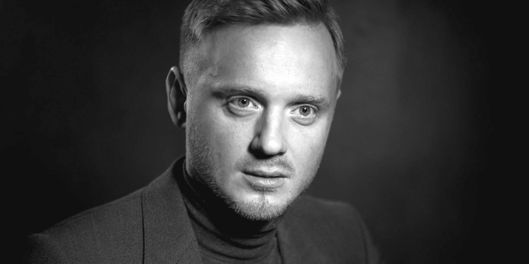 Умер в 42 года актер сериалов «Глухарь» и «Примадонна» Денис Кравцов