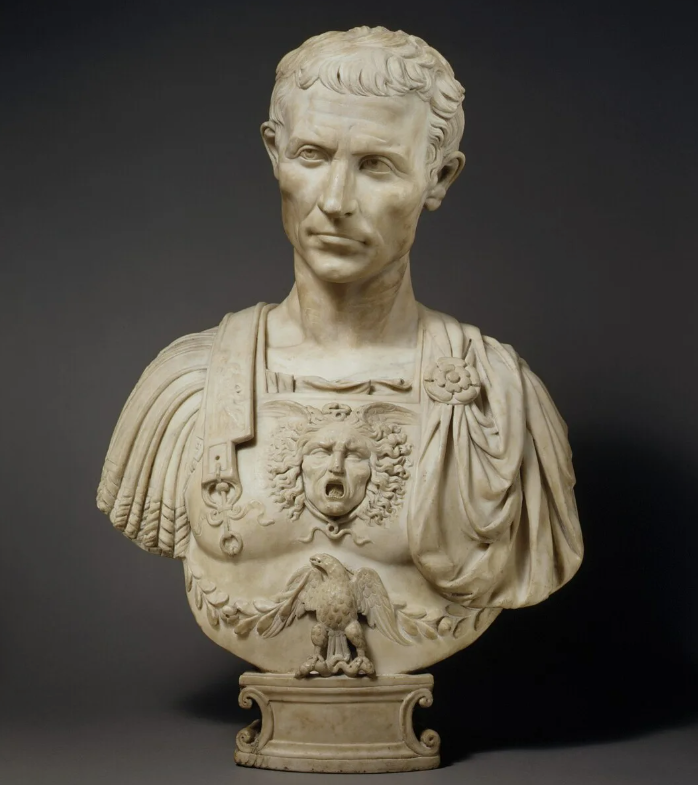 Бюст Юлию Цезарю (фото взято из открытых источников).