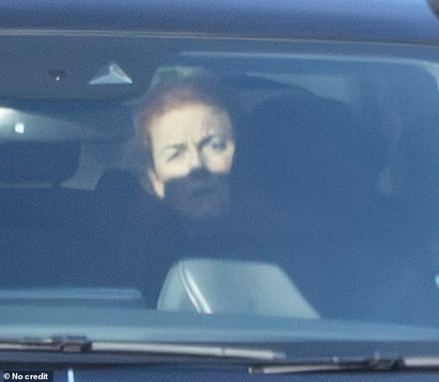 Сара Фергюсон в конце 2025 года. Фото папарацци.