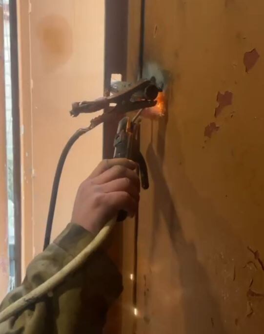 Сварщик в ДНР в Макеевке на Гвардейке