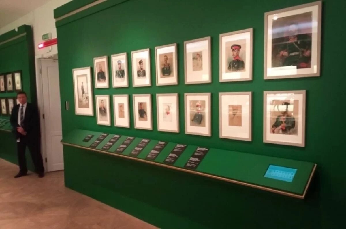    Галерея портретов офицеров авторства генерал-лейтенанта Шипова.