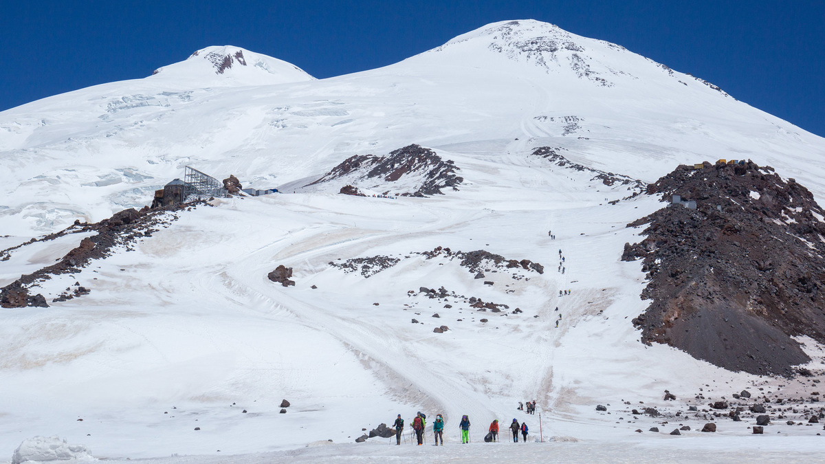 https://s6.stc.all.kpcdn.net/russia/wp-content/uploads/2019/11/2-pokorenie-elbrusa.jpg