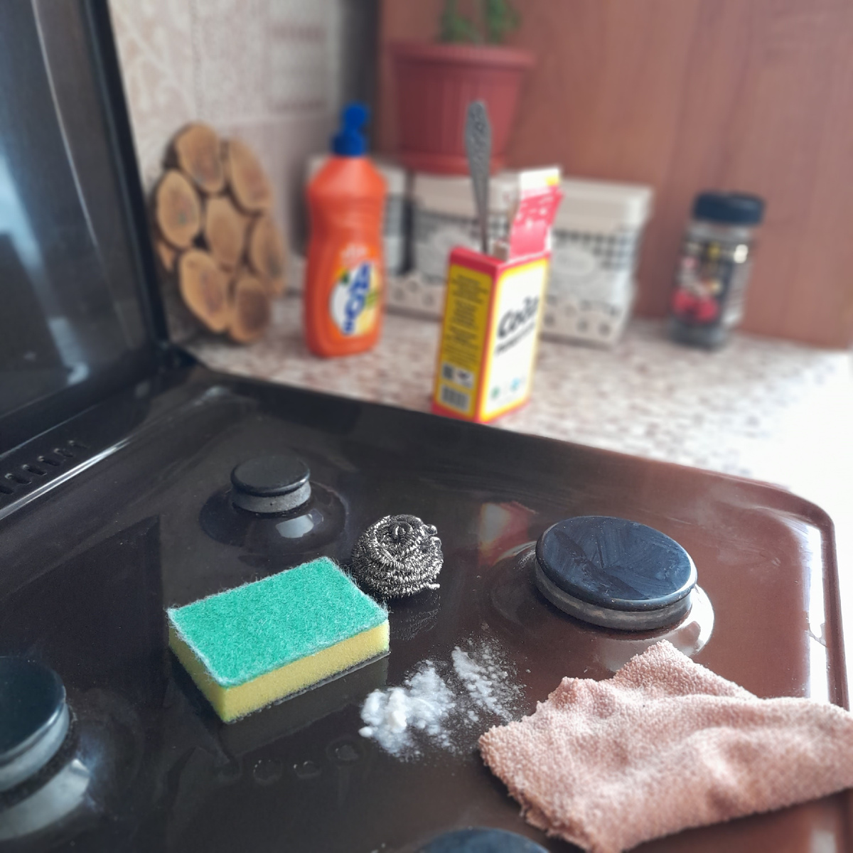 Сода работает лучше чистина