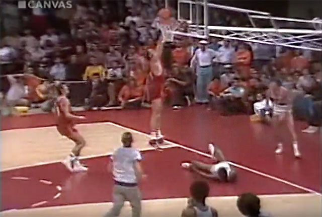 Если кто-то из читателей не смотрел этот матч (хотя бы последние минуты), не пожалейте времени. Волнующие кадры.