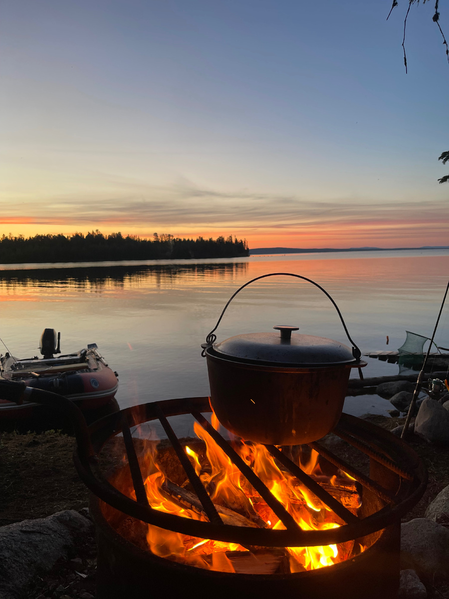 Так сидеть можно часами. И не надоедает. Но такой штиль бывает не часто.