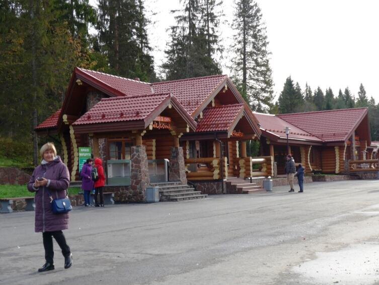    Магазинчики сувениров Фото: Гертруда Рыбакова, личный архив