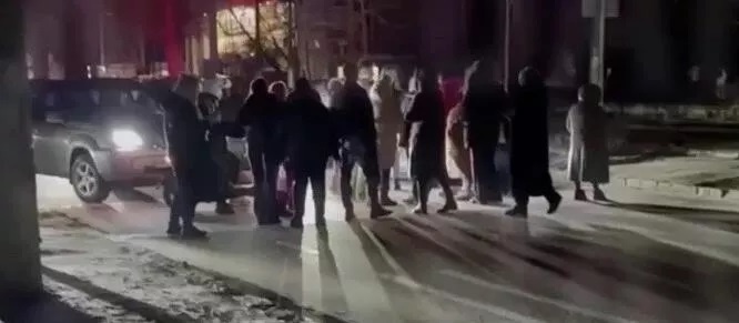    Украина Одесса жители перекрыли дорогу из-за отсутствия света