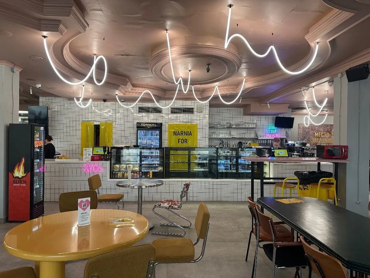 Мебель для кафе «Поток» в РУДН