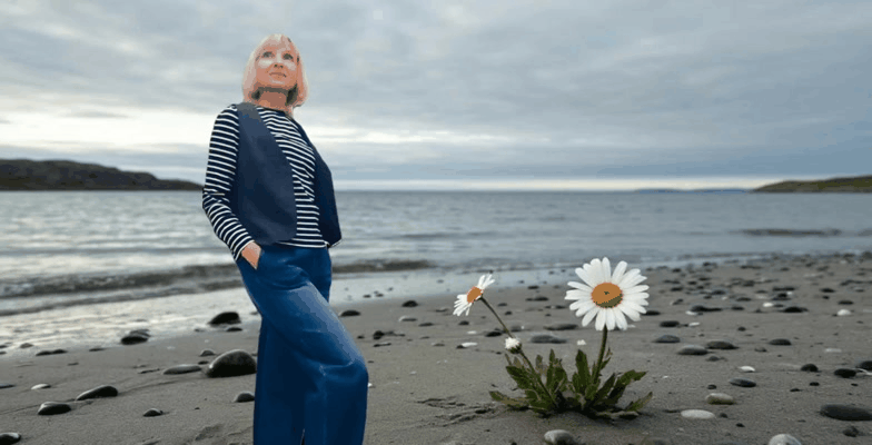 коллаж. Я и картинка, сгенерированная ИИ