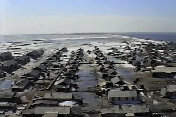 Варандей, 1990-е годы. Фото из архива моих знакомых.  