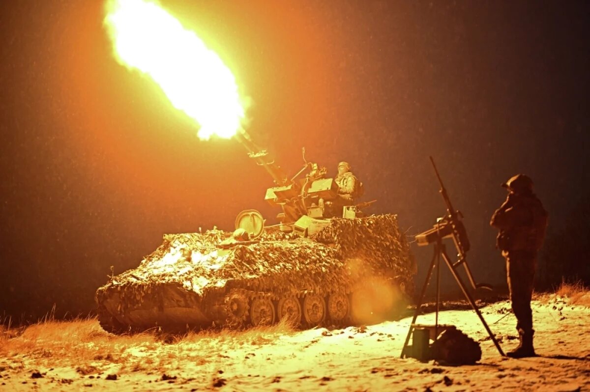    ВС РФ сосредоточили большие усилия на «расширении контроля в лесных массивах и подходах к населенным пунктам, создавая плацдармы для дальнейших штурмов.