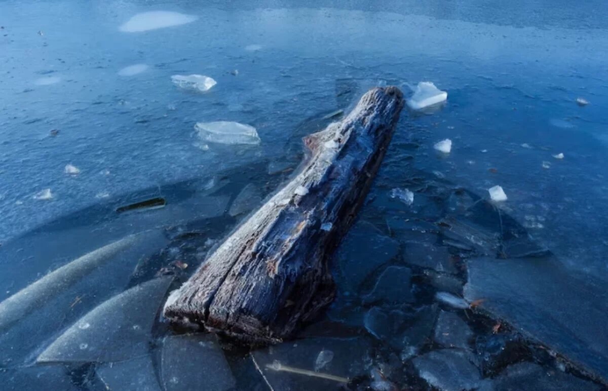    В Еврейской автономии резко снизилась прочность льда на водоёмах