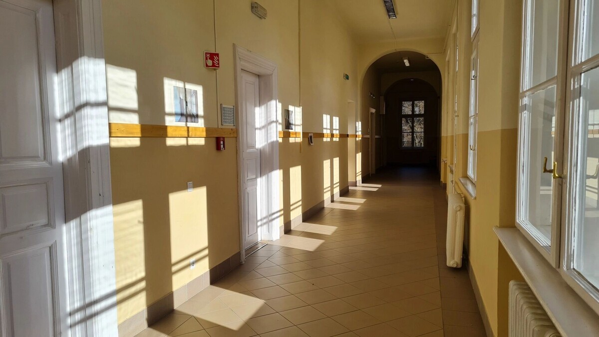    В ХМАО ввели актировки для первой смены 21 февраля из-за мороза под 40 градусов   1MI