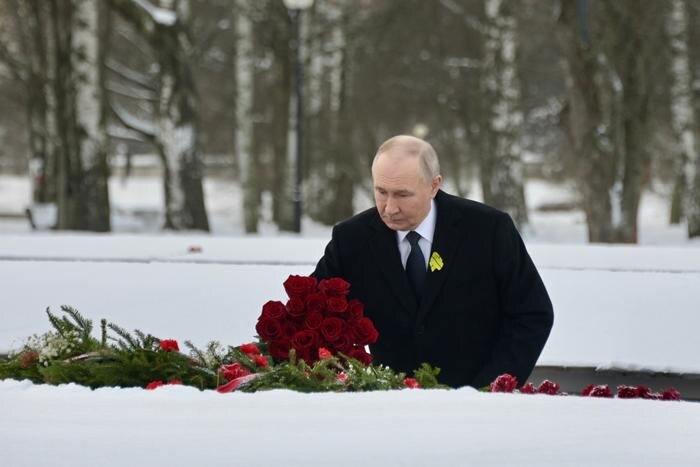 Владимир Путин. Обложка © Life.ru