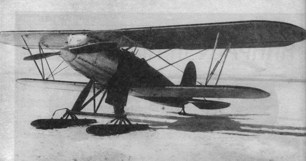 21 февраля 1928 года лётчик-испытатель Михаил Громов впервые поднял оснащённый лыжами опытный полутораплан И-3 в воздух.