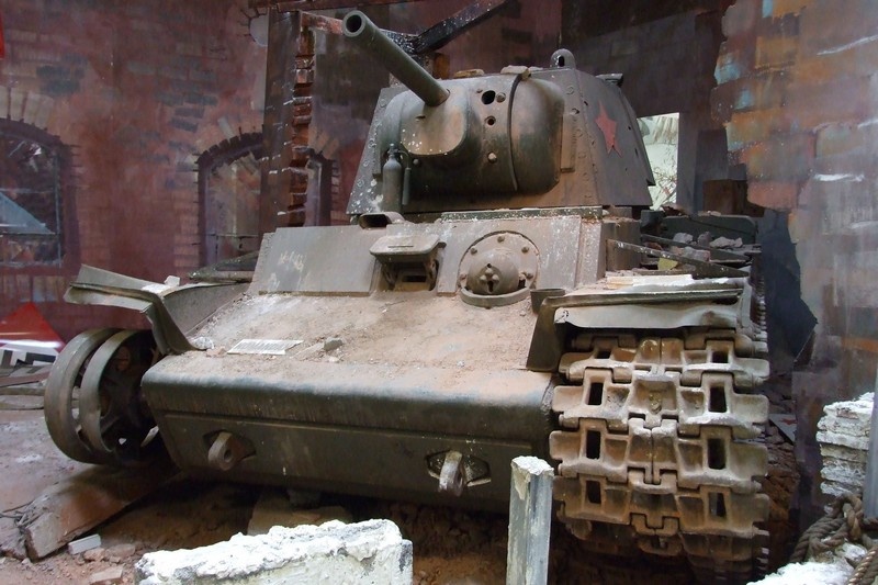 Танк КВ-1 производства ЛКЗ выпуска августа 1941 года из музея в Сомюре  (фотография из открытых источников)