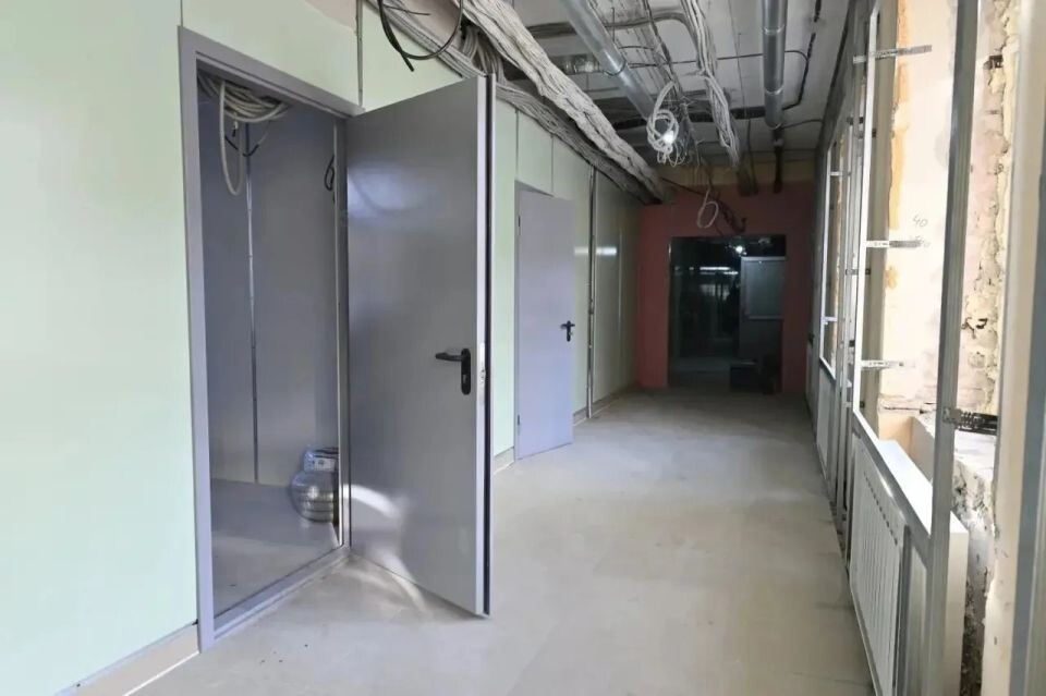    Строительство хирургического корпуса Алтайского центра охраны материнства и детства. Источник: Антон Червяков