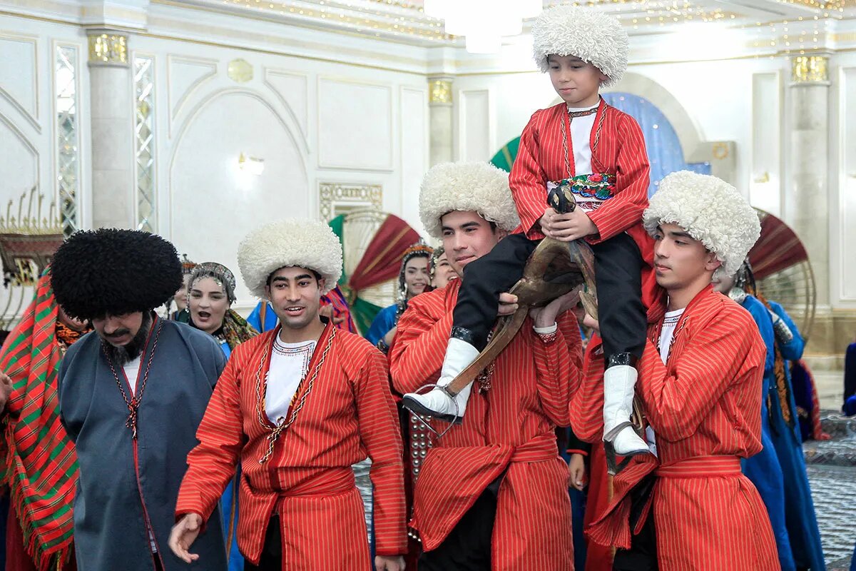    Цветокоррекция оригинального изображения была произведена с использованием ИИ "Ниязов 2.0"