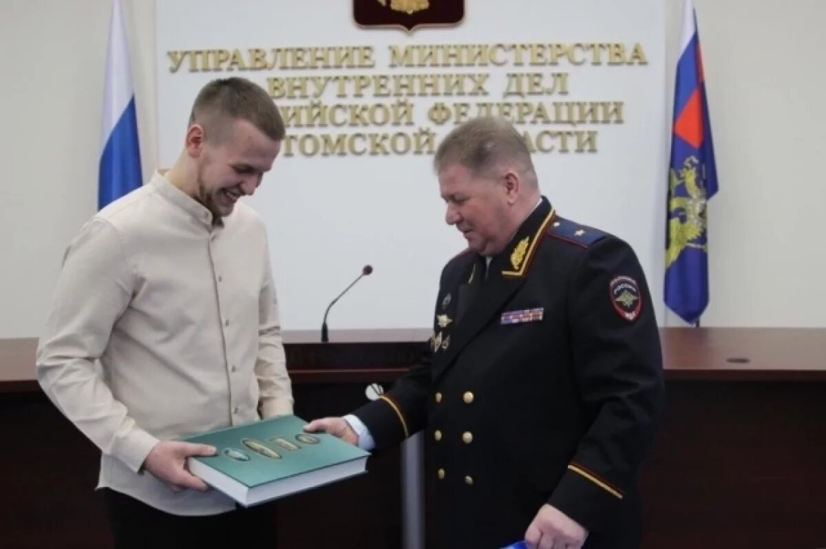    Томский водитель такси спас пенсионерку от мошенников