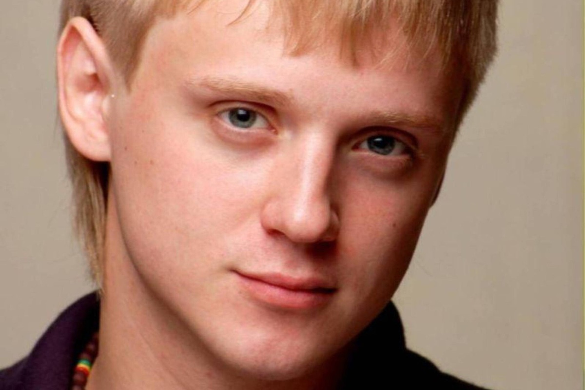    «Забрали в реанимацию»: подробности смерти 42-летнего актера сериала «Глухарь» Дениса Кравцова