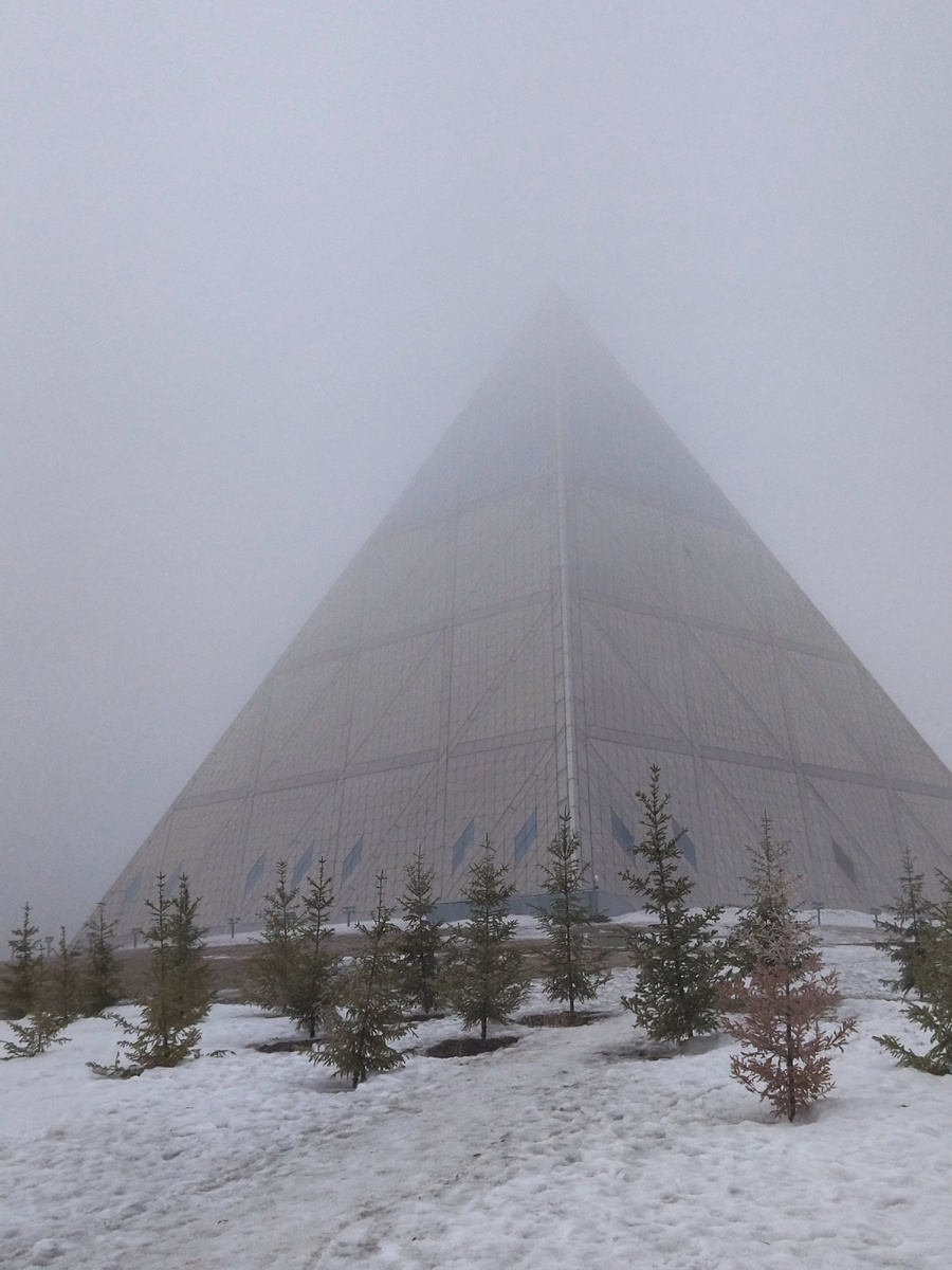 Дворец мира и согласия. Астана. Казахстан. 