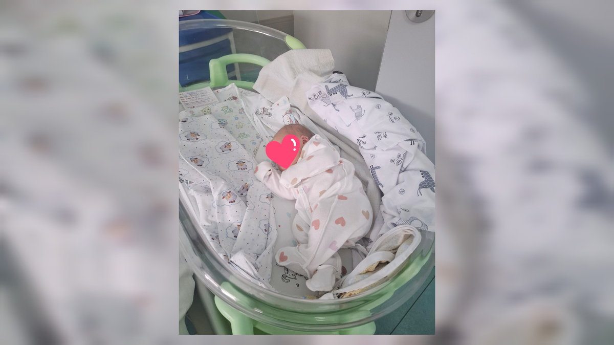 Дочка в слипе