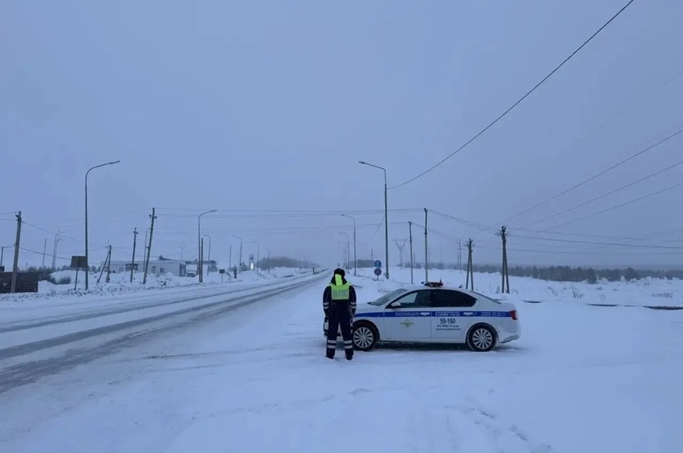    Из-за снегопада водителей призывают быть внимательнее на дорогах. Фото: Госавтоинспекция Свердловской области