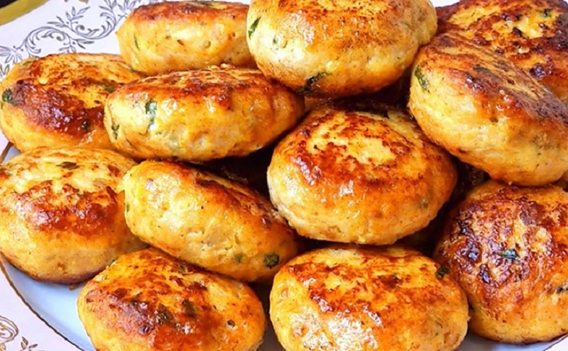 Картофельные зразы с сочной мясной начинкой: секрет сытного ужина для большой семьи