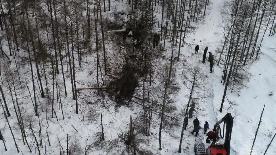     Трехдневный траур объявили в округе Приамурья после крушения вертолета MAX/МЧС Амурской области