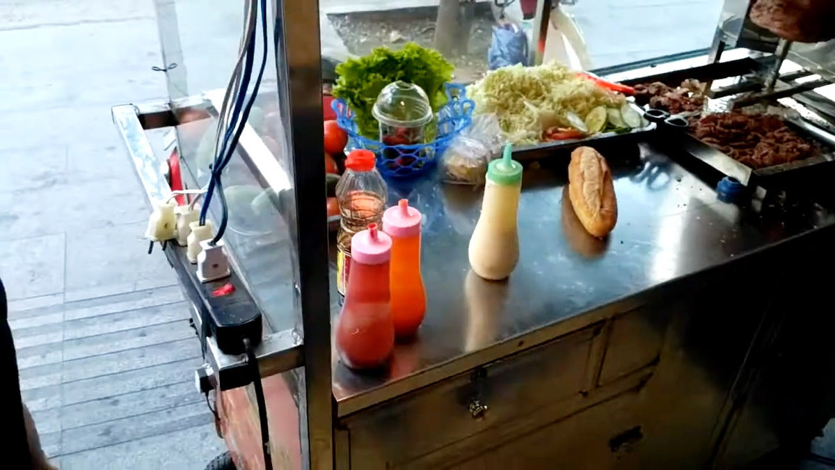 Бань Ми на улице Нячанга